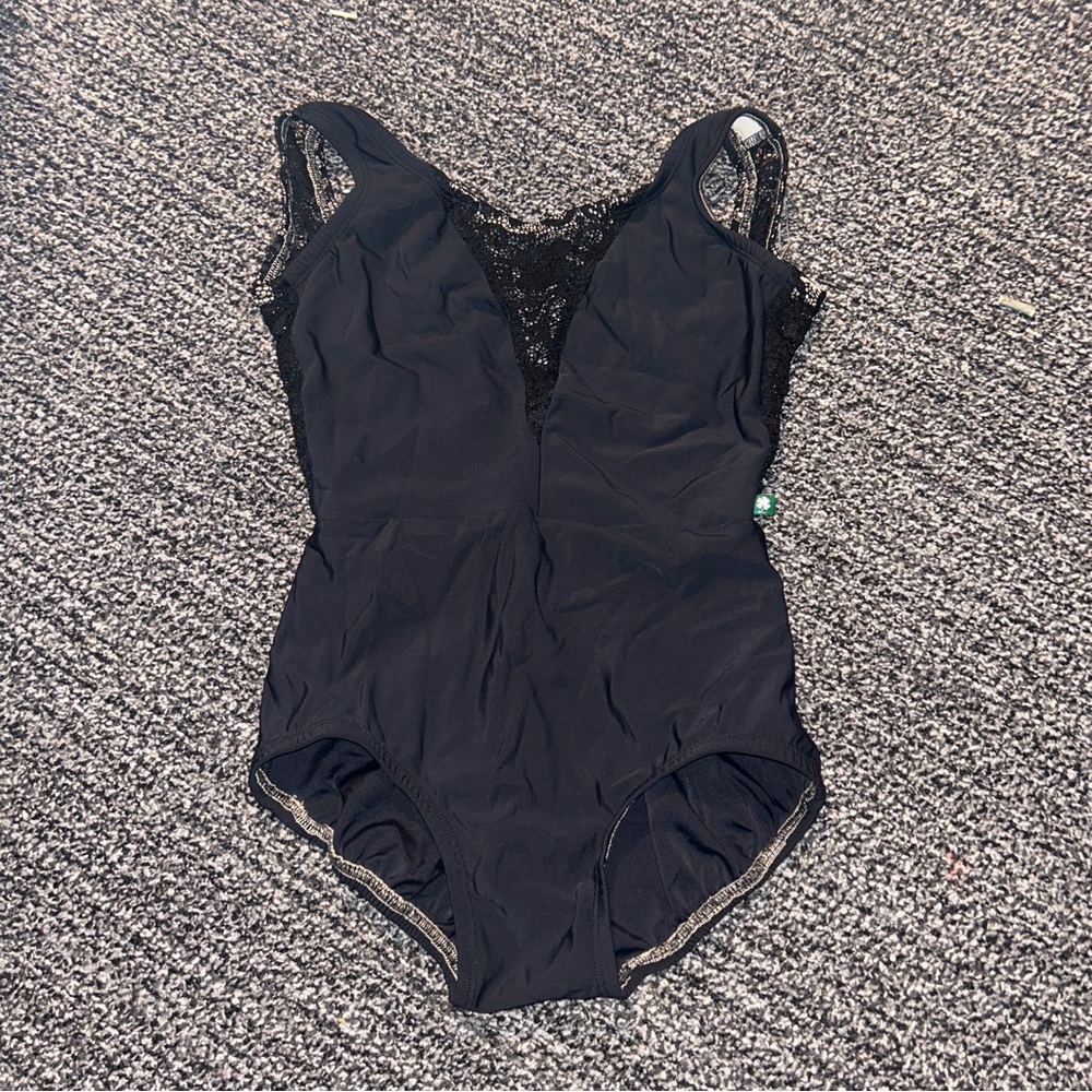 Lucky leo leotard size M